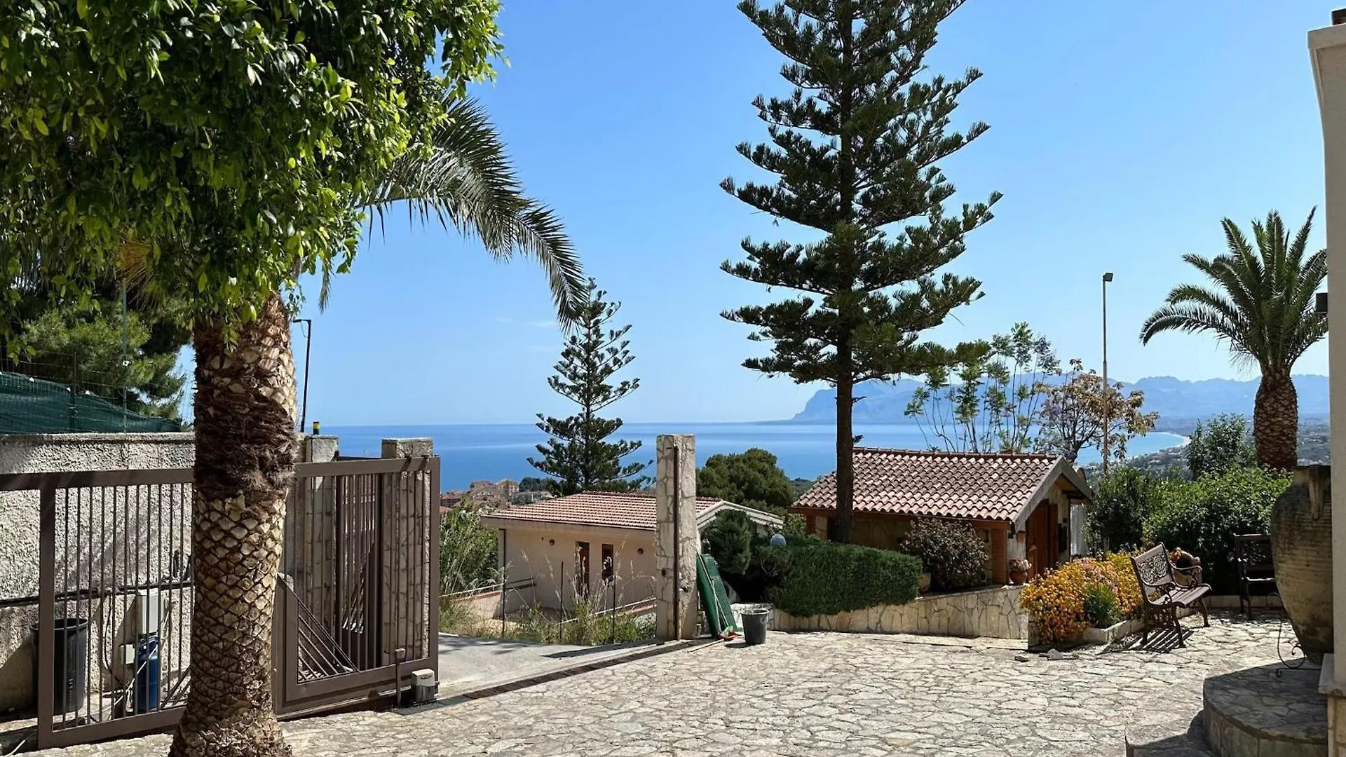 Villa Belvilla By Oyo Patrizia Bouganvillae Castellammare del Golfo