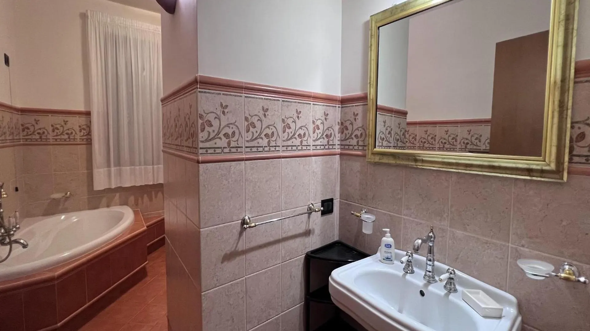 Villa Belvilla By Oyo Patrizia Bouganvillae Castellammare del Golfo Itália